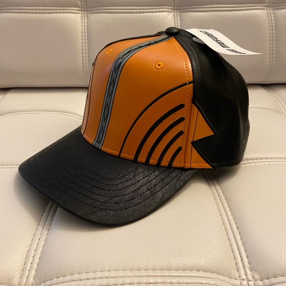 Brand New Chainsaw Man Crunchy
Roll SnapBack Hat. - Picture 2 of 5